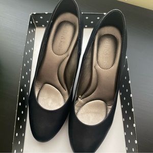 Kelly & Katie Black Dorotha Heels